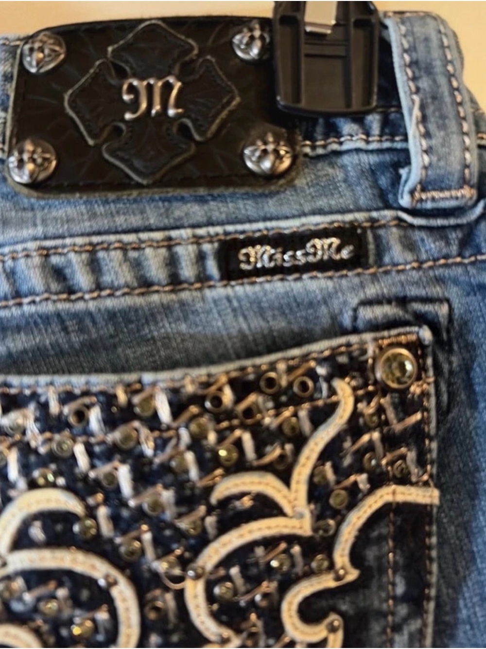 Miss Me Blue Denim Bootcut Jeans with Embellished Pockets Womens 33
